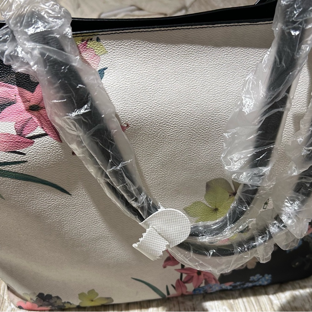 Floral Women's Bag - Black and White